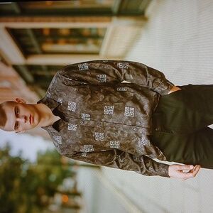 $169 Silver Stone Collection  L Black Geometric Print Modern Fit Button-Up NWT